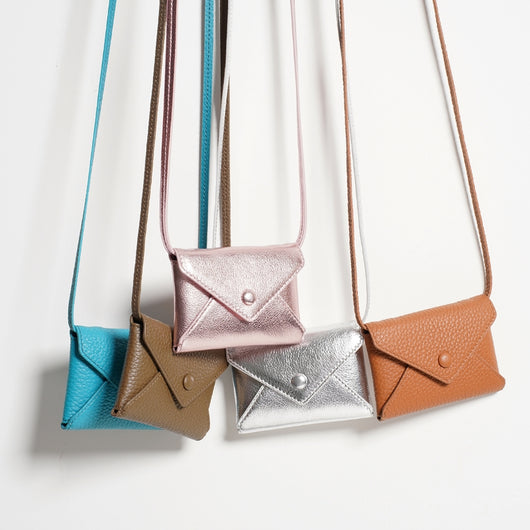 Bolso Bandolera Minimalista de Cuero Genuino - Cartera Sobre Compacta