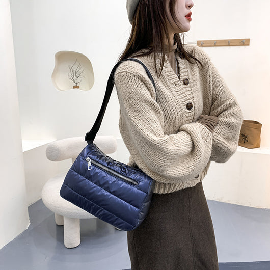 Bolso Cuadrado Compacto con Costura de Color Sólido - Image 10