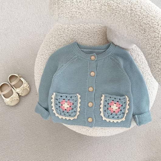 Cardigan Tejido a Mano para Niños con Cuello Redondo y Bolsillos Calados - Image 22