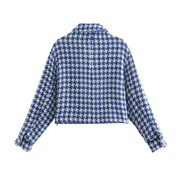 Fashionable Shirt Jacket with Textured Details and Embroidery