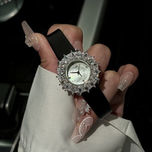 Reloj de Lujo Asequible para Mujer con Diamantes