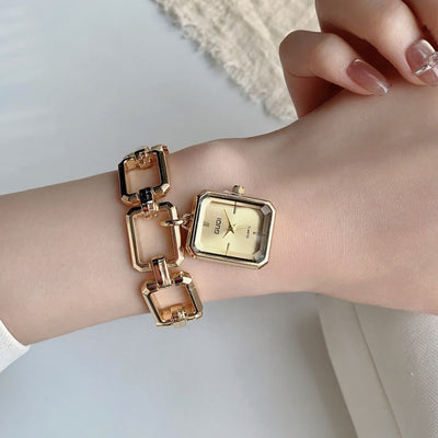 Reloj Cuadrado Elegante para Mujer con Dije y Pulsera Decorativa - Image 25