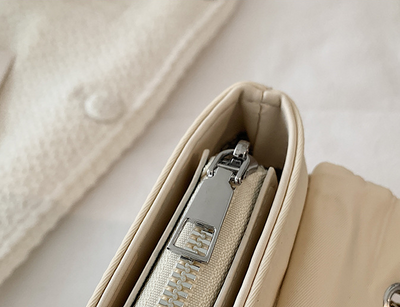 Bolso Bandolera de Diamantes Elegante y Minimalista - Image 15