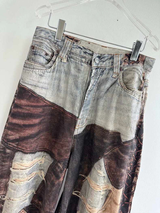 Pantalón Denim Ancho Vintage con Costuras Teñidas y Detalles Rotos - Image 14