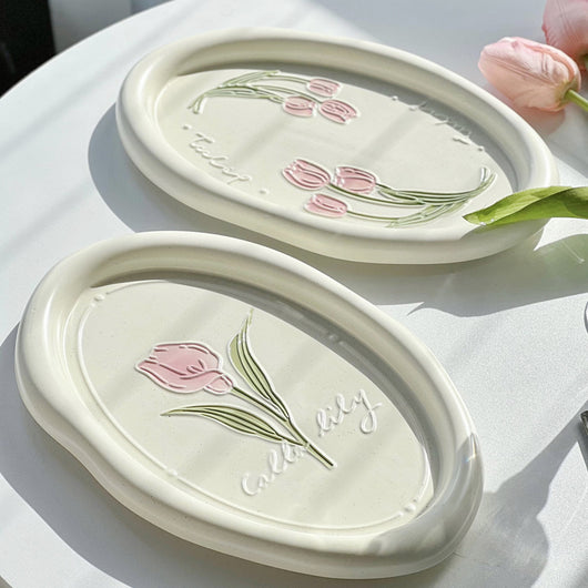 Plato de Cerámica con Relieve Tulipán Calla - Vajilla Francesa