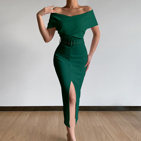 Falda Elegante con Hombro Descubierto y Abertura Lateral