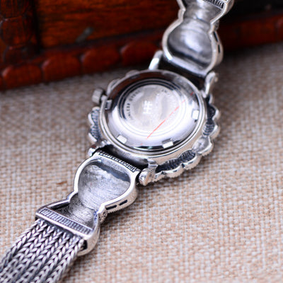 Reloj de Cuarzo Vintage de Precisión - Image 8