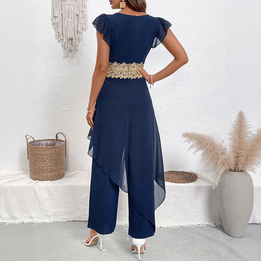 Jumpsuit Elegante con Escote en V y Detalles de Encaje - Image 4