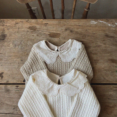 Blusa Infantil de Algodón Grueso con Cuello de Encaje - Image 3