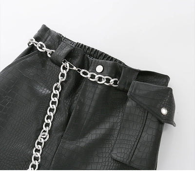 Overol de Cuero Negro con Textura Escamada para Mujer - Image 10