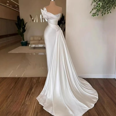 Vestido de Novia Satinado Blanco Elegante Ligero y Fluido - Image 4