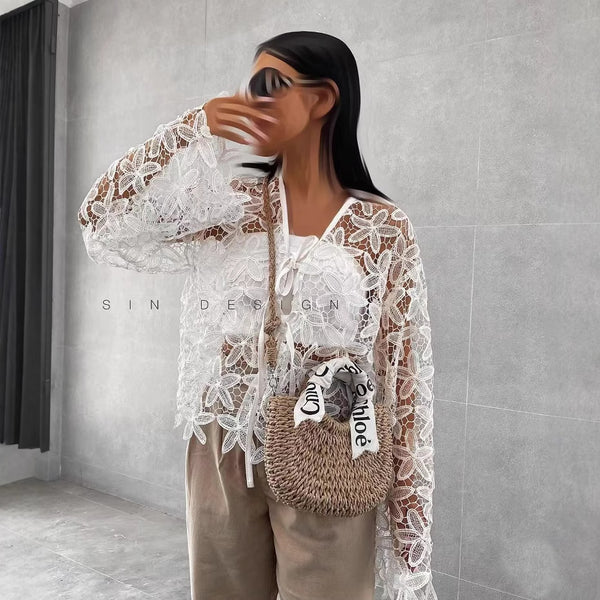 Vestido Bandage Elegante con Encaje Floral Calado y Bordado