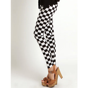 Pantalones Cortos a Cuadros Diamante Blanco y Negro - Image 10