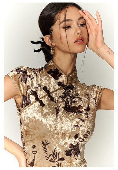 Vestido Cheongsam de Terciopelo Elegante con Movimiento Fluido - Image 20