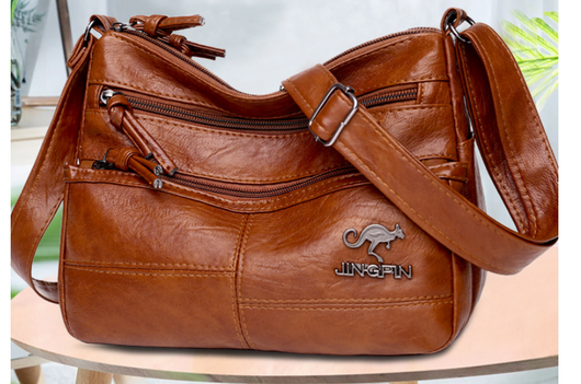 Bolsa Crossbody de Cuero Suave con Textura - Image 7