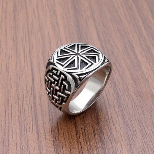 Anillo Vikingo Nórdico Retro Personalizado para Hombre en Acero Titanio - Image 9