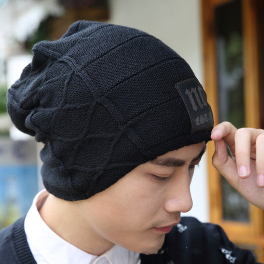 Gorro de Moda Liso con Letras para Mantener el Calor - Image 2