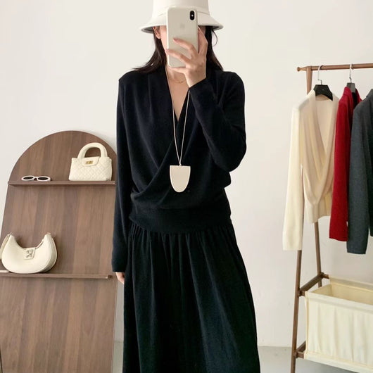 Blusa Elegante de Diseño Minimalista para Mujer - Image 8