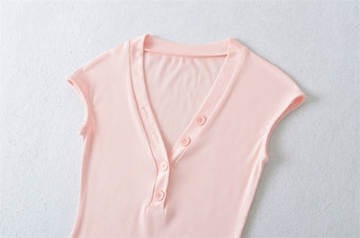 Playera Cuello V Ajustada de Manga Corta - Diseño Moderno y Favorecedor - Image 52