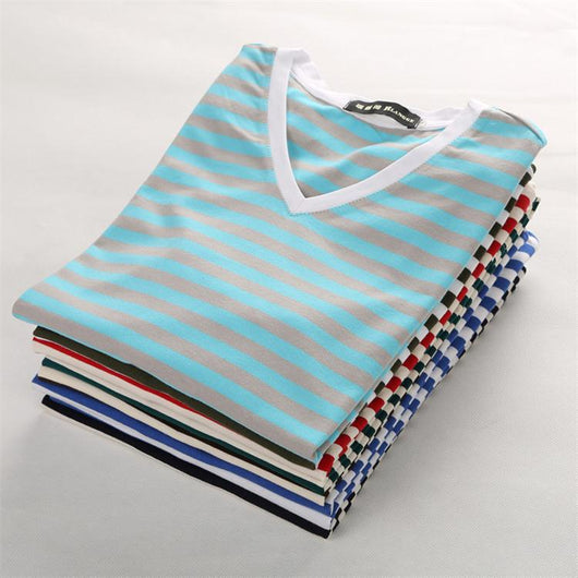 Camiseta de Algodón con Cuello en V y Rayas - Image 5