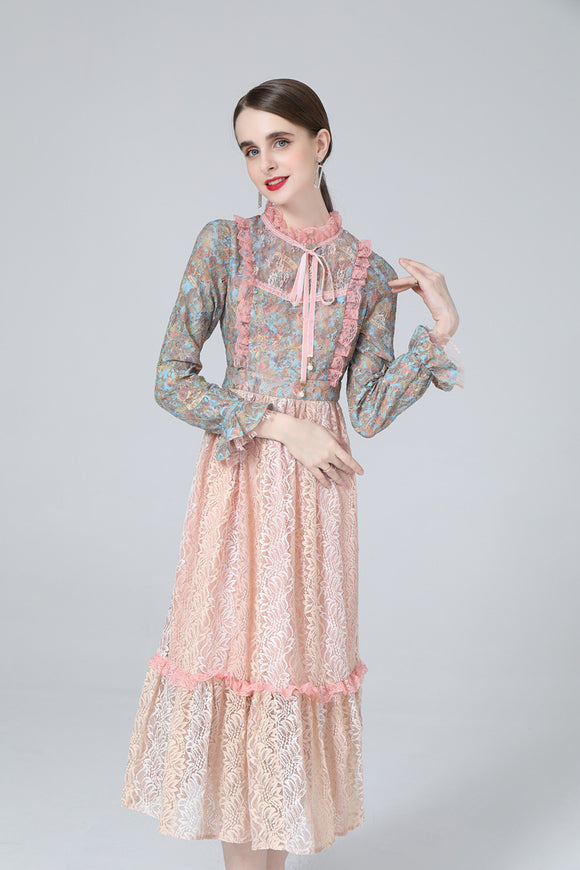 Vestido Maxi con Cuello Alto, Encaje Loto y Estampado Patchwork