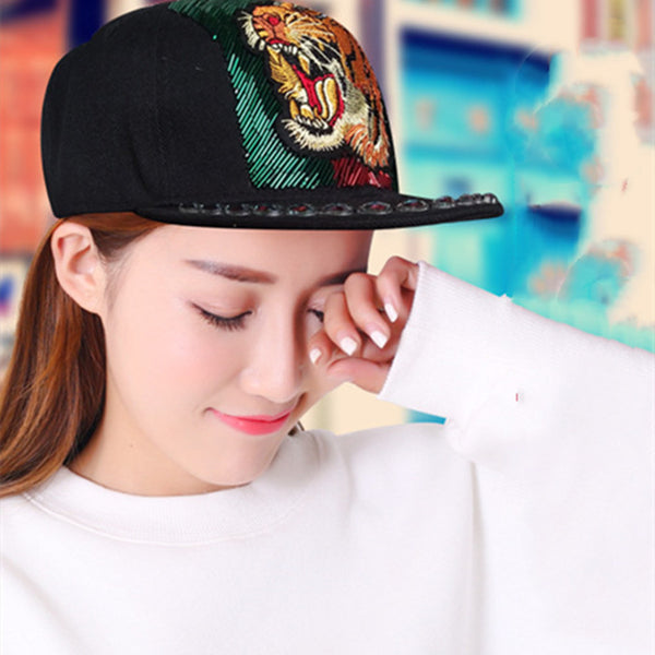 Gorra de Béisbol Hip Hop con Cadena Cruzada