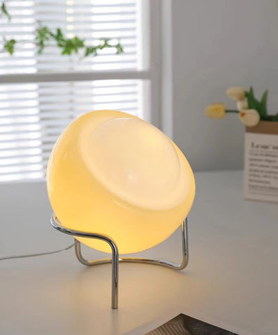 Lámpara de Mesa USB Estilo Crema Bauhaus con Pantalla de Vidrio para Dormitorio - Image 8