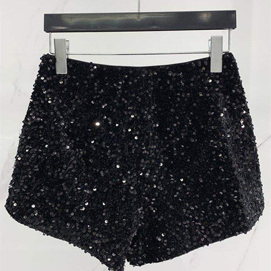 Shorts de Diseño Industrial con Lentejuelas y Costuras Decorativas
