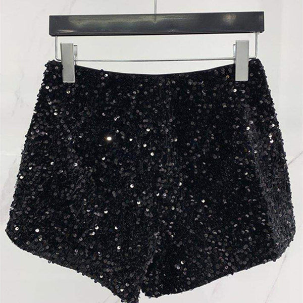 Shorts de Diseño Industrial con Lentejuelas y Costuras Decorativas