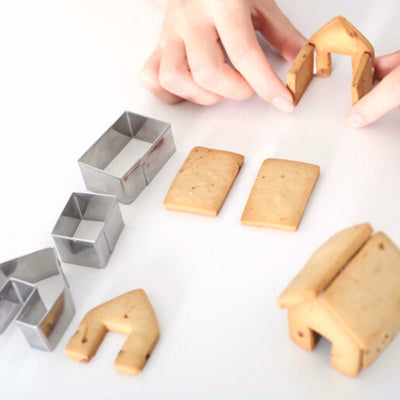 Set de 3 Cortadores para Galletas de Casa de Jengibre Navideña - Image 3