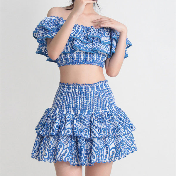 Conjunto de Playa Elegante: Blusa Corta con Cuello y Volantes + Falda Cintura Alta