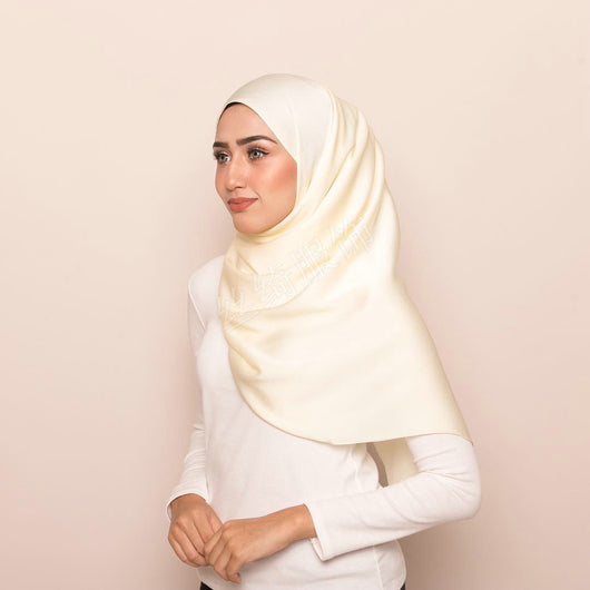 Pañuelo Satinado Liso de Estilo Malayo - Chal Casual Versátil - Image 2