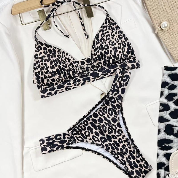 Bikini de Cintura Alta Estampado Leopardo con Diseño Split Sexy