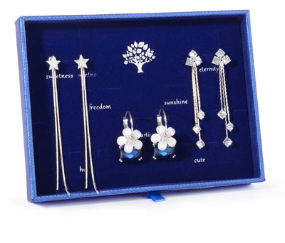 Aretes Femeninos con Borla Trendy en Caja de Regalo - Image 3