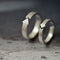 Anillo de Pareja en Plata Esterlina con Diseño de Flecha Cepillada