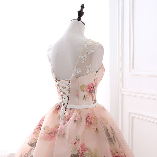 Vestido de Fiesta Elegante con Escote Corazón y Cola Larga - Image 10