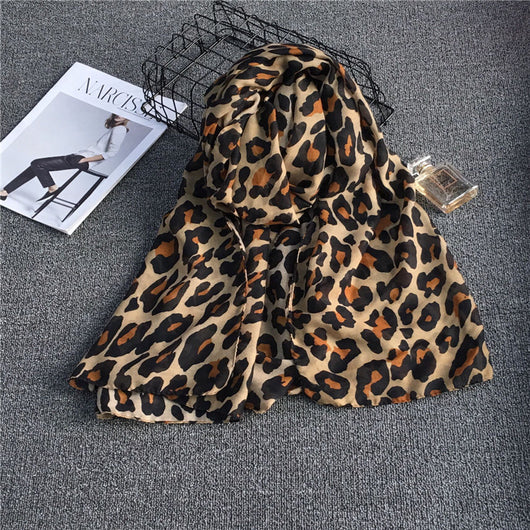 Pañuelo de Gasa Estampado Leopardo para Mujer - Image 2