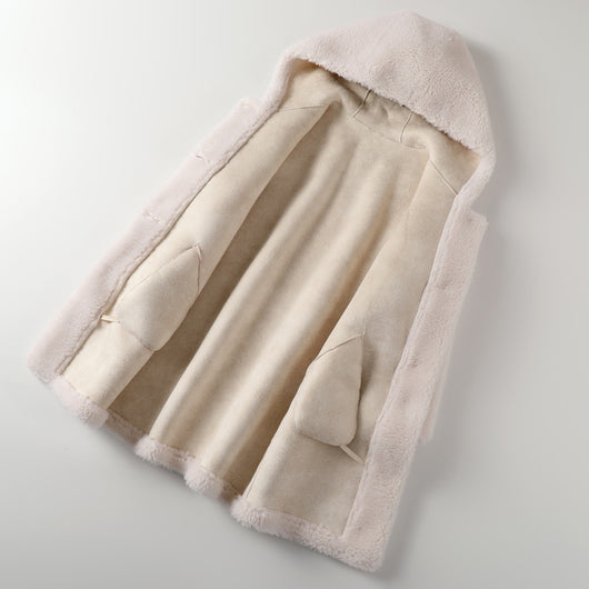 Abrigo Cálido de Lana de Cordero con Capucha para Mujer - Image 5