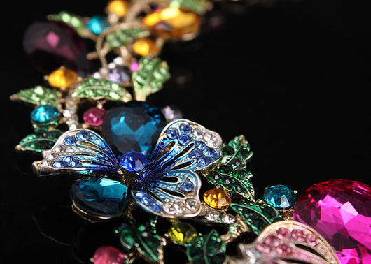 Colorful flower crystal diamond short clavicle necklace and matching earrings set, featuring gold-tone metal and vibrant rhinestones. - Image 7