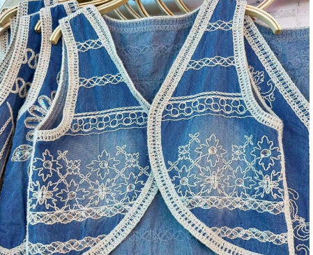 Chaleco Denim con Bordado Industrial Pesado - Image 15