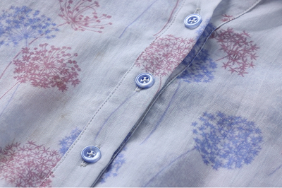 Blusa Estampada Suelta con Solapas - Largo Atrás, Corto Adelante - Image 9