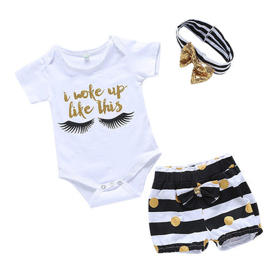 Conjunto de 3 Piezas: Romper Estampado con Letras, Shorts a Rayas y Turbante Blanco - Image 9