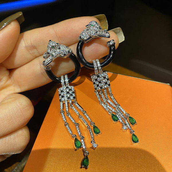 Aretes Leopardo Negro con Diamante Verde y Borla