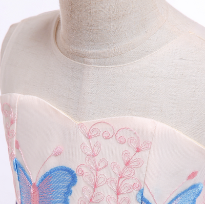 Vestido Infantil de Tul con Flores Bordadas y Escote Tubo - Image 8