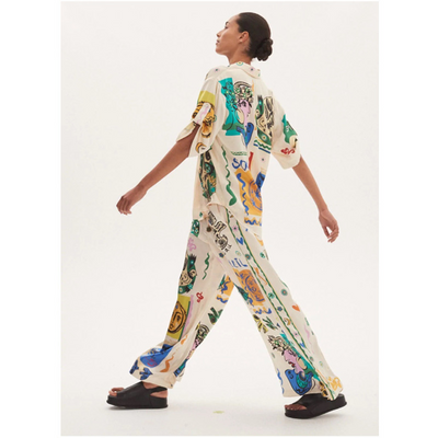 Conjunto de Blusa Satinada con Estampado Graffiti para Mujer - Image 15