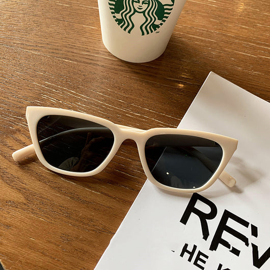Gafas de Sol Retro Rectangular Negras - Estilo Vintage para Rostros Pequeños - Image 9