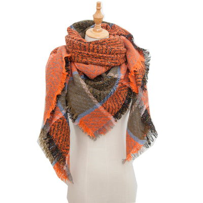 Chal Triangular Escocés para Otoño e Invierno - Amplio y Versátil - Image 24