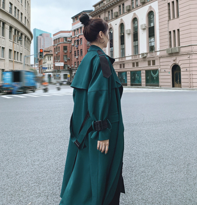 Cortaviento Elegante de Solapa Ancha para Mujer Largo hasta la Rodilla - Image 14