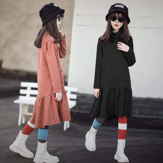 Vestido Literario Negro Cuello Alto Ajustado Mamá e Hija