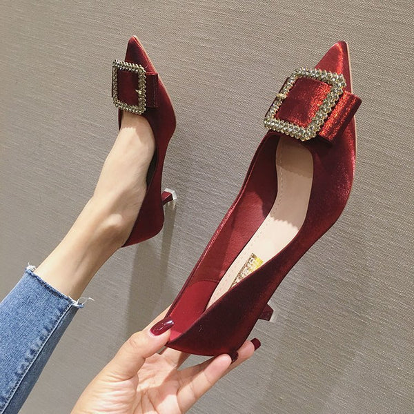 Tacones Stiletto Satinados de Punta Fina